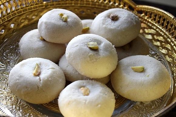 Nankhatai recipe – eggless indian shortbread cookies
