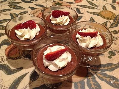 Easy chocolate mousse - rich and smooth