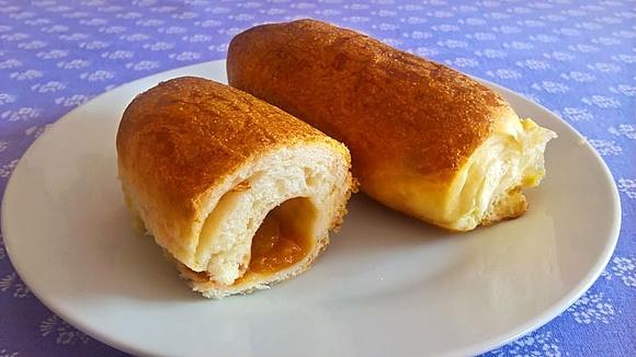 Apricot jam filled buns