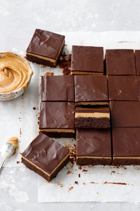 Milk chocolate and peanut butter ganache brownies