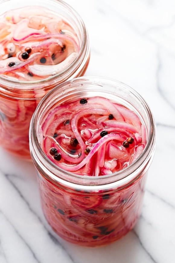 Quick pickled red onions