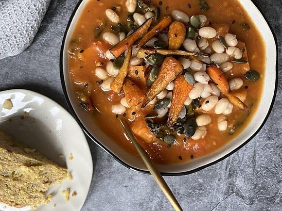 Easy roasted butternut squash and tomato soup