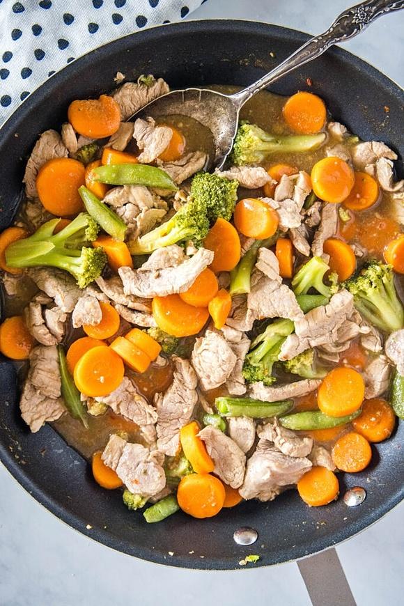 Pork stir-fry with snow peas and soy sauce