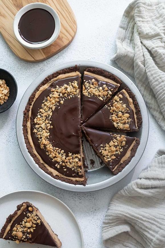 Chocolate peanut butter pie