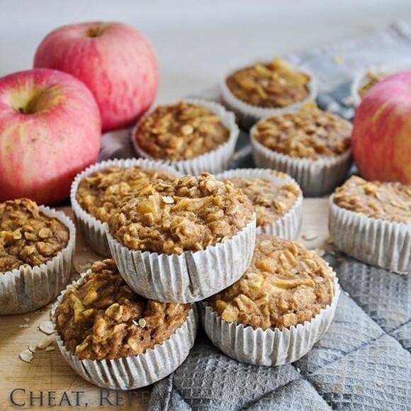 Sugar-free one-bowl apple oatmeal muffins