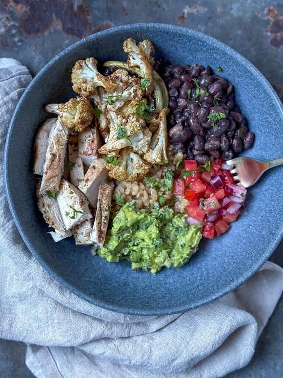 Easy burrito bowls for meal prep and weeknight dinners