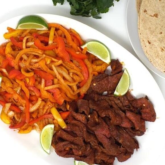 Sheet pan steak fajitas