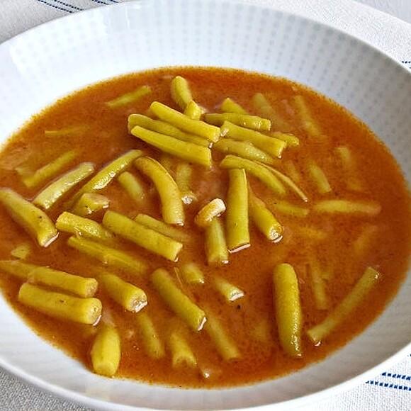 Tomato and wax bean stew