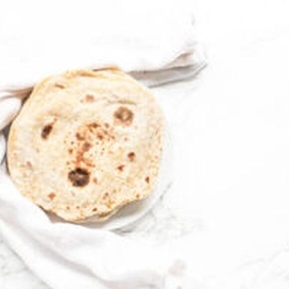 Banana tortillas with two ingredients