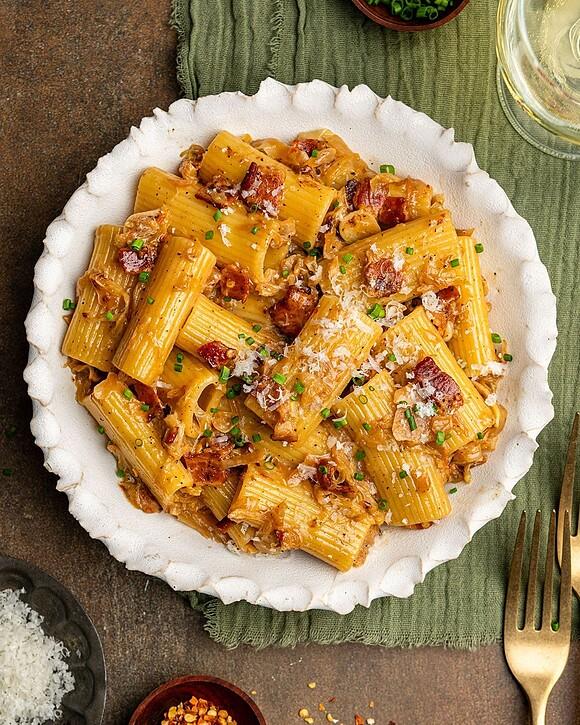 Caramelized cabbage and bacon pasta