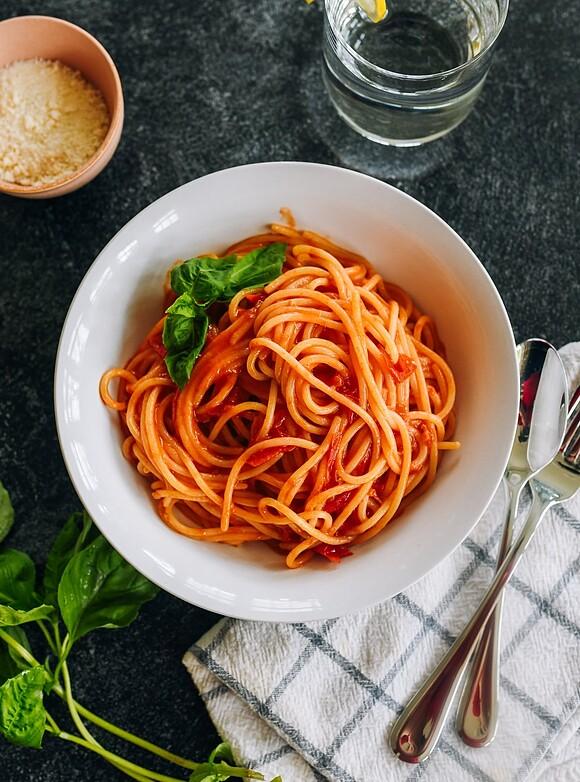 Cherry tomato pasta with butter