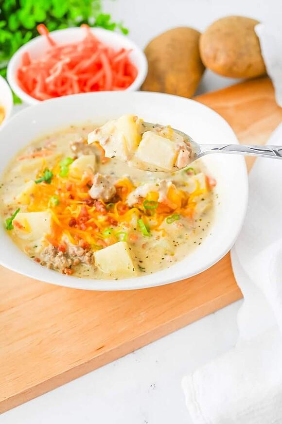 Bacon cheeseburger potato soup