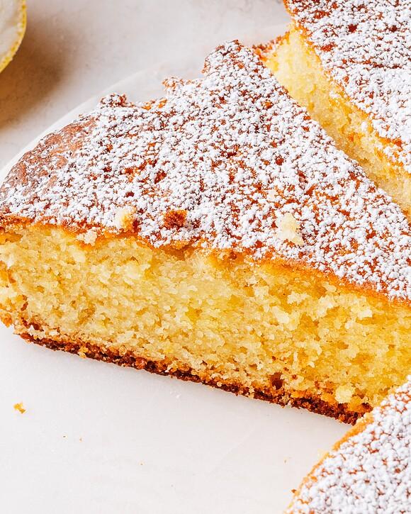 Lemon olive oil cake