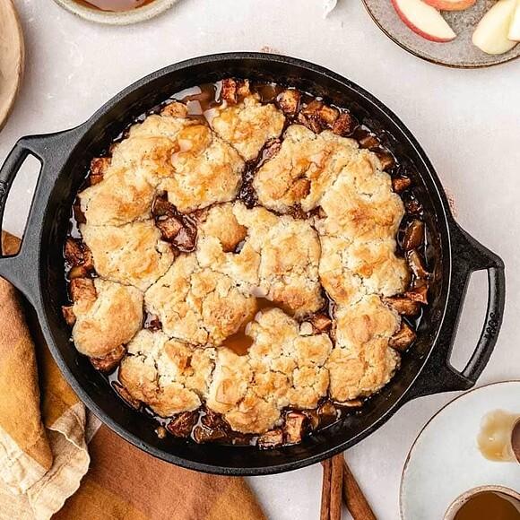 Caramel apple cobbler in a cast iron skillet