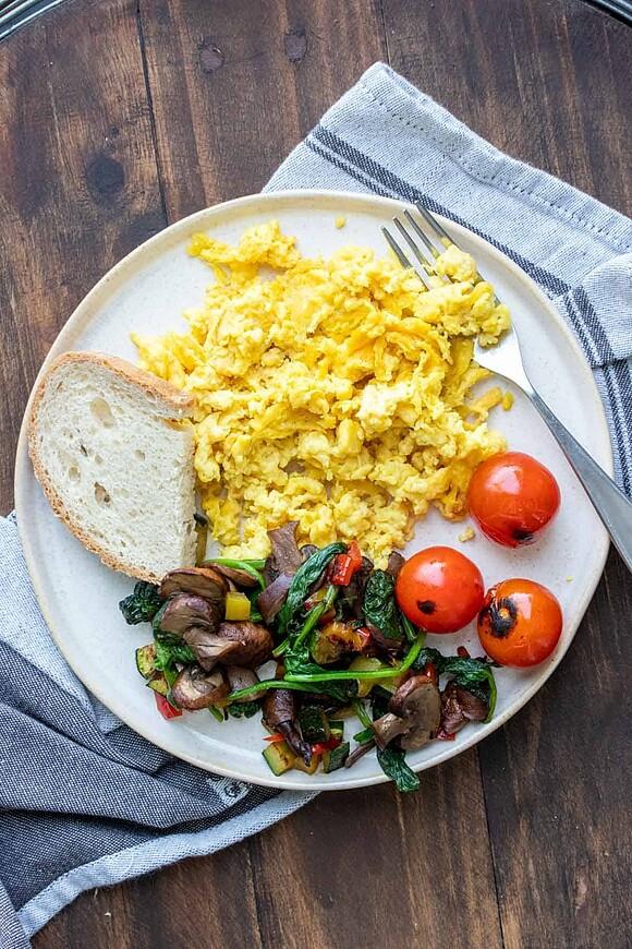 Vegan Scrambled Eggs