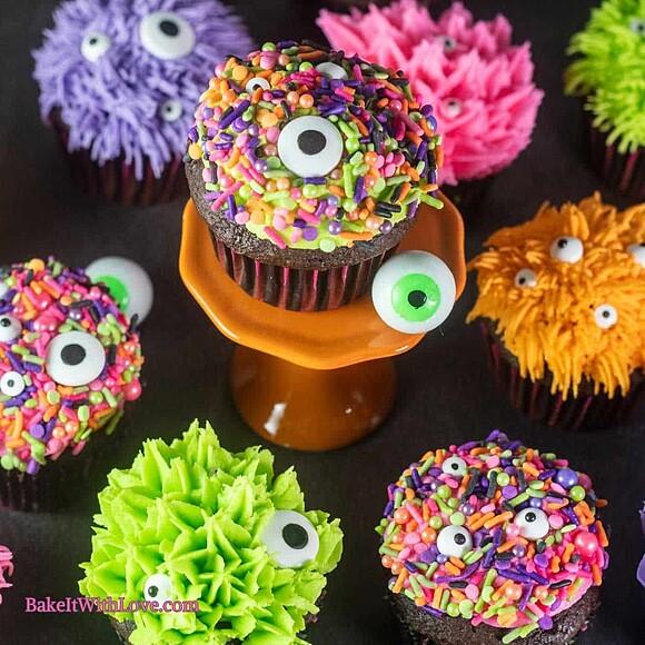 Halloween monster eye cupcakes
