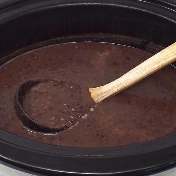 Slow cooker cuban black bean soup (sopa de frijol negro)