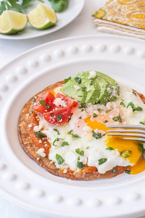 Huevos rancheros: classic mexican breakfast