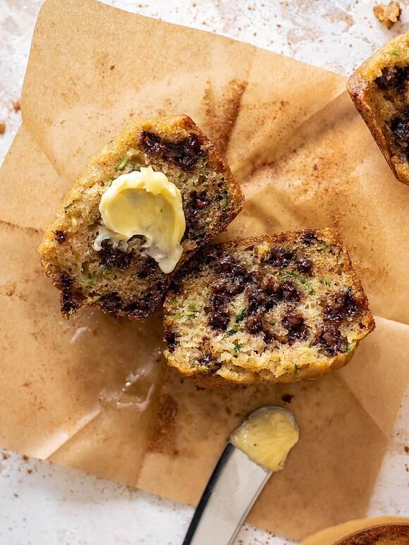 Best chocolate chip zucchini muffins