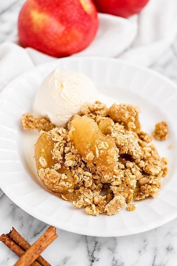 Apple crisp with oats topping (foolproof)