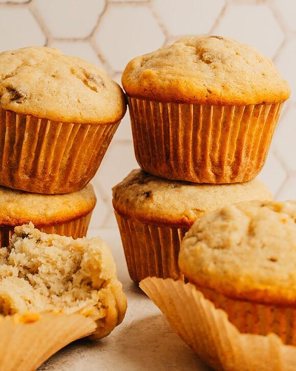 Banana bread muffins (moist for days)