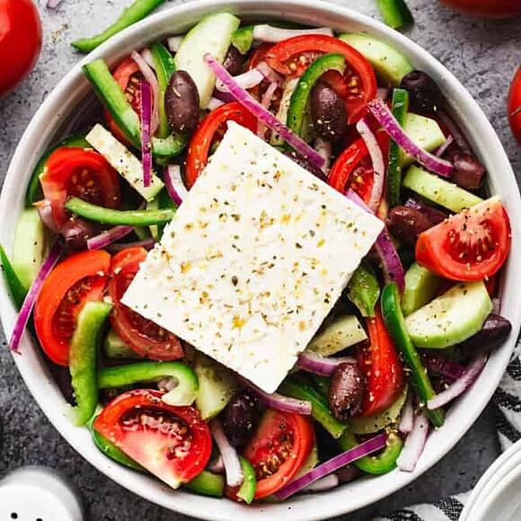 This 10-minute Greek salad is bursting with fresh flavor