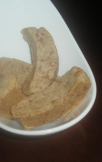Half-moon butter-roasted apple shortbread