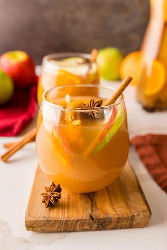 Apple cider sangria