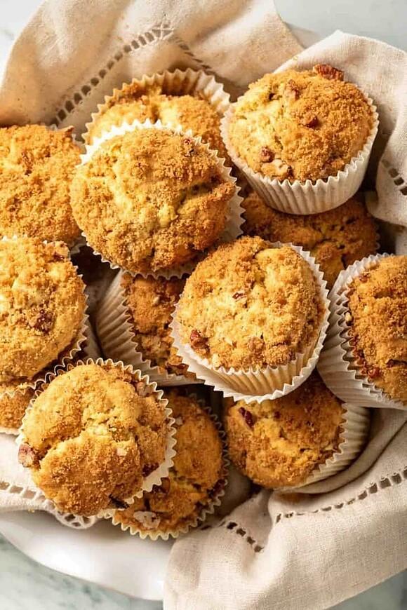Pumpkin cream cheese muffins