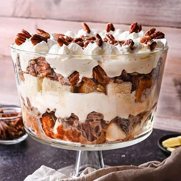 Pecan pie trifle with maple pecans