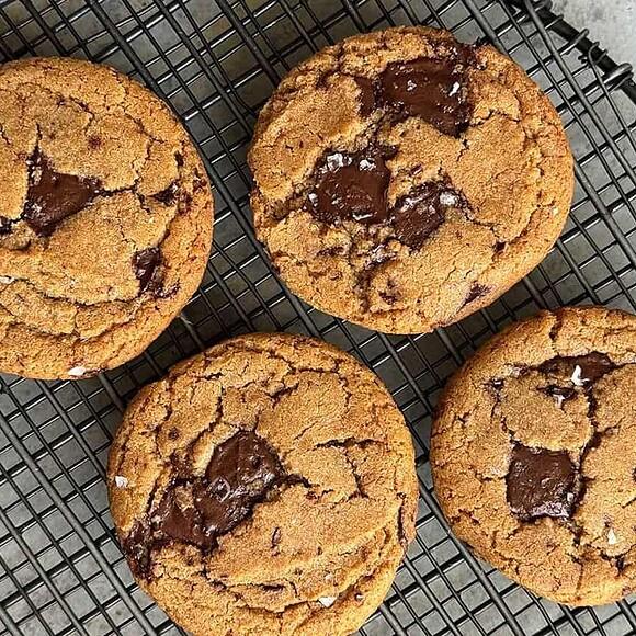 Whole wheat chocolate chip cookies