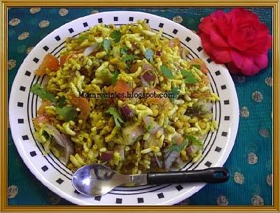 Bhel puri - indian puffed rice snack with spicy chutneys