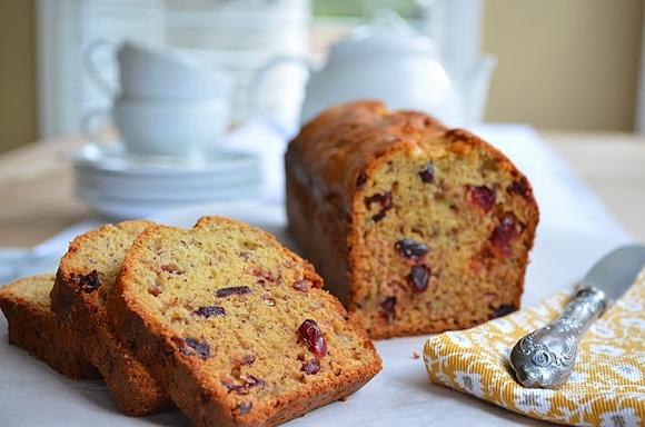 Banana bread with dried cranberries