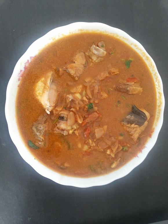 Black pomfret fish curry
