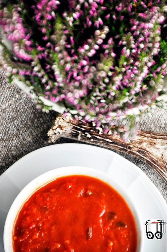 Pepper tomato cream soup