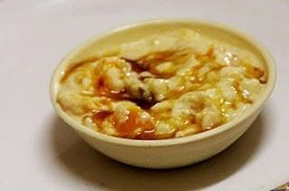 Fruit salad with sweet yoghurt