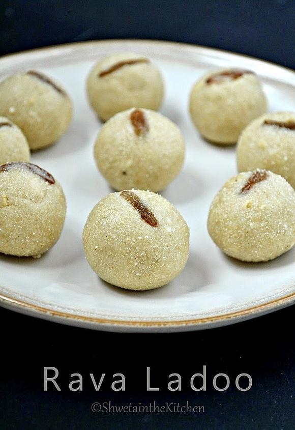Rava ladoo - indian semolina sweet balls