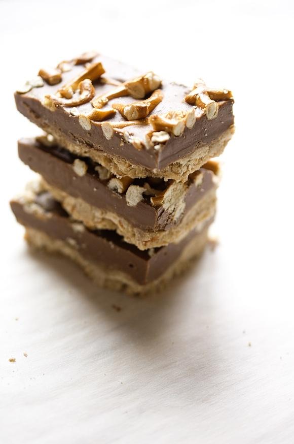 Chocolate sunbutter pretzel bars