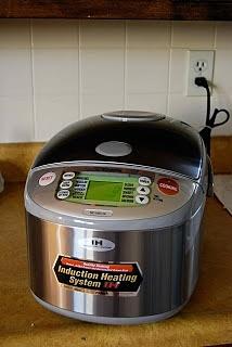 What's In My Kitchen: A Zojirushi Rice Cooker