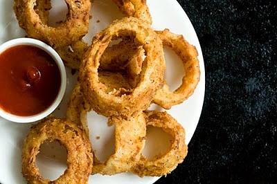 Spicy buttermilk onion rings