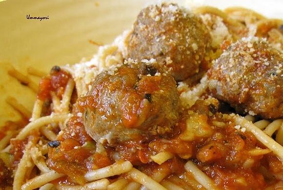 Baked turkey meatballs with spaghetti
