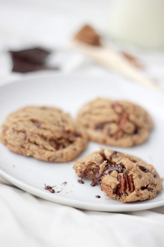 Dark Chocolate and Toasted Pecan Cookies with Browned Butter