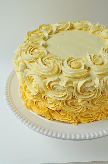 Yellow Rose Vanilla Cake