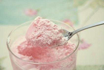 Pink grapefruit and limoncello mousse