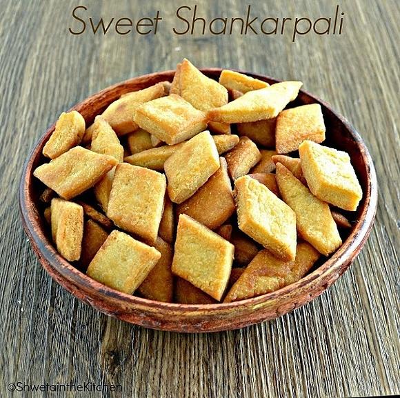Sweet shankarpali - indian diwali snack