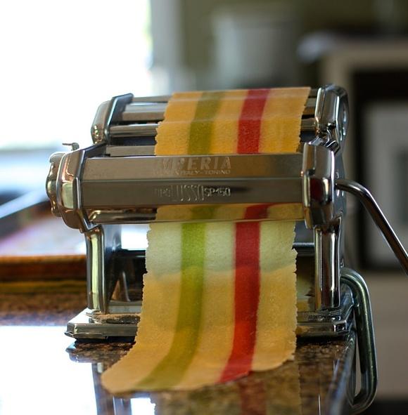 Multi-colored pasta dough