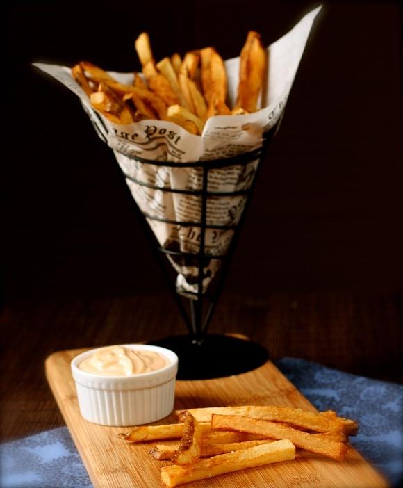 Twice-cooked French fries with sriracha mayonnaise