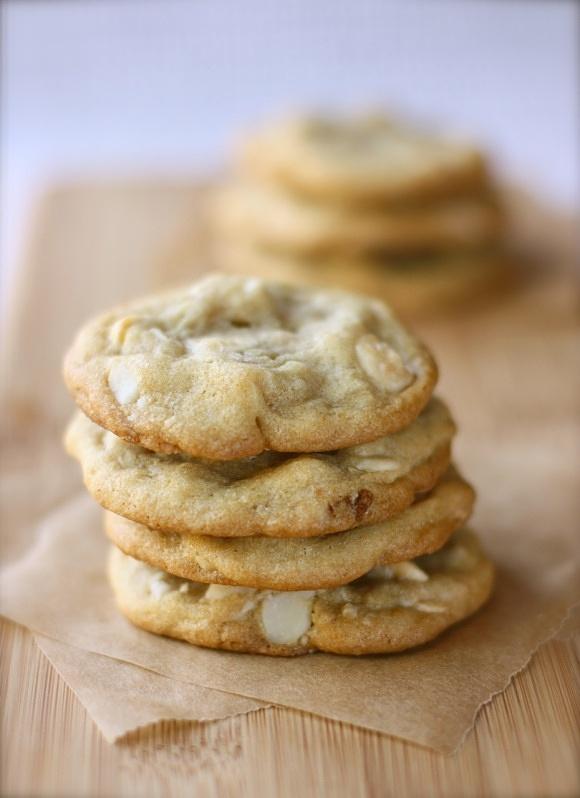White chocolate macadamia nut cookies