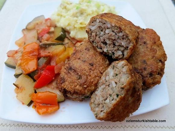 Kadinbudu kofte turkish lady’s thigh meatballs