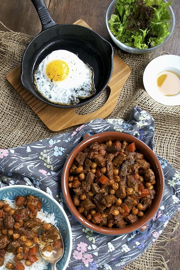 Menudo with Garbanzos